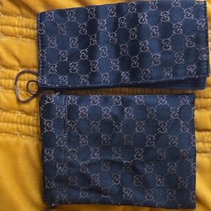 Beautiful Gucci Jewelry Pouch and Cloth